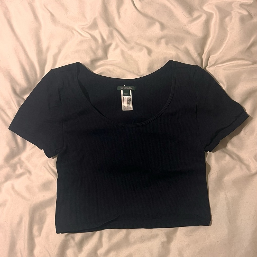 Wild fable black crop